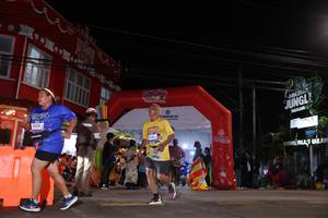 BIB: 4258
                            <button type="button" onclick="openModal(26264991)" class="btn btn-primary btn-sm float-right btn-popup" data-toggle="modal" data-target=".modal-high-quality">
                        <i class="fas fa-shopping-cart"></i> Add to Cart
                    </button>
                                            <button type="button" onclick="isThisMe(26264991, true)" class="btn btn-success btn-sm float-right btn-popup btn-isme hidden" data-toggle="tooltip" data-placement="bottom" title="นี่คือรูปของคุณใช่ไหม คลิกที่นี่เพื่อเอาเข้าอัลบั้ม">
                        <i class="fas fa-plus"></i> Add to album
                    </button>
                    <button type="button" onclick="isThisMe(26264991, false)" class="btn btn-warning btn-sm float-right btn-popup btn-isnotme hidden">
                        <i class="fas fa-ban"></i> Remove from album
                    </button>